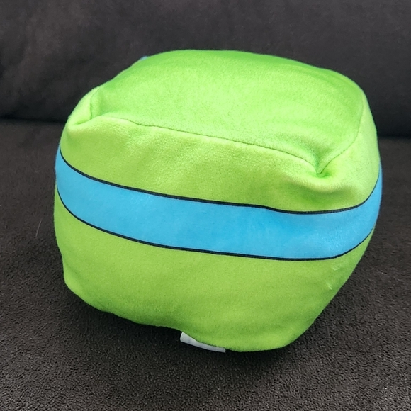 🐢💚 Teenage Mutant Ninja Turtles Plush Cube – 6-Inch Green Turtle Pre-Owned - Picture 3 of 12